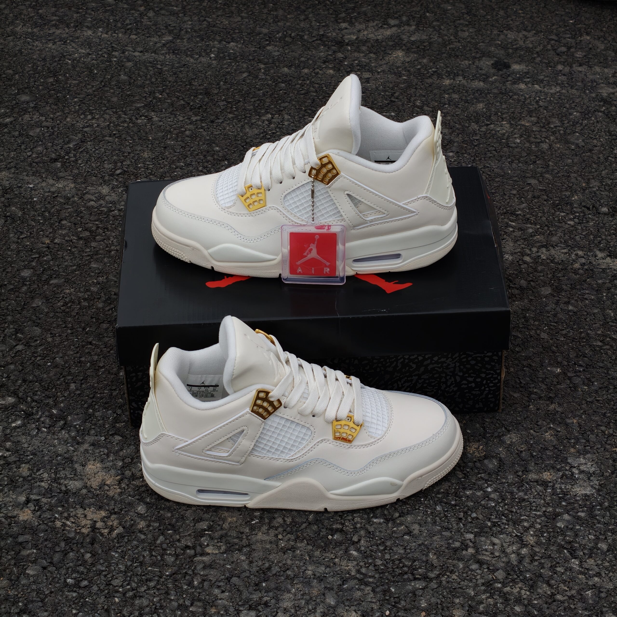 Giày Nike Air Jordan 4 Sail Metallic Gold - Ảnh 4