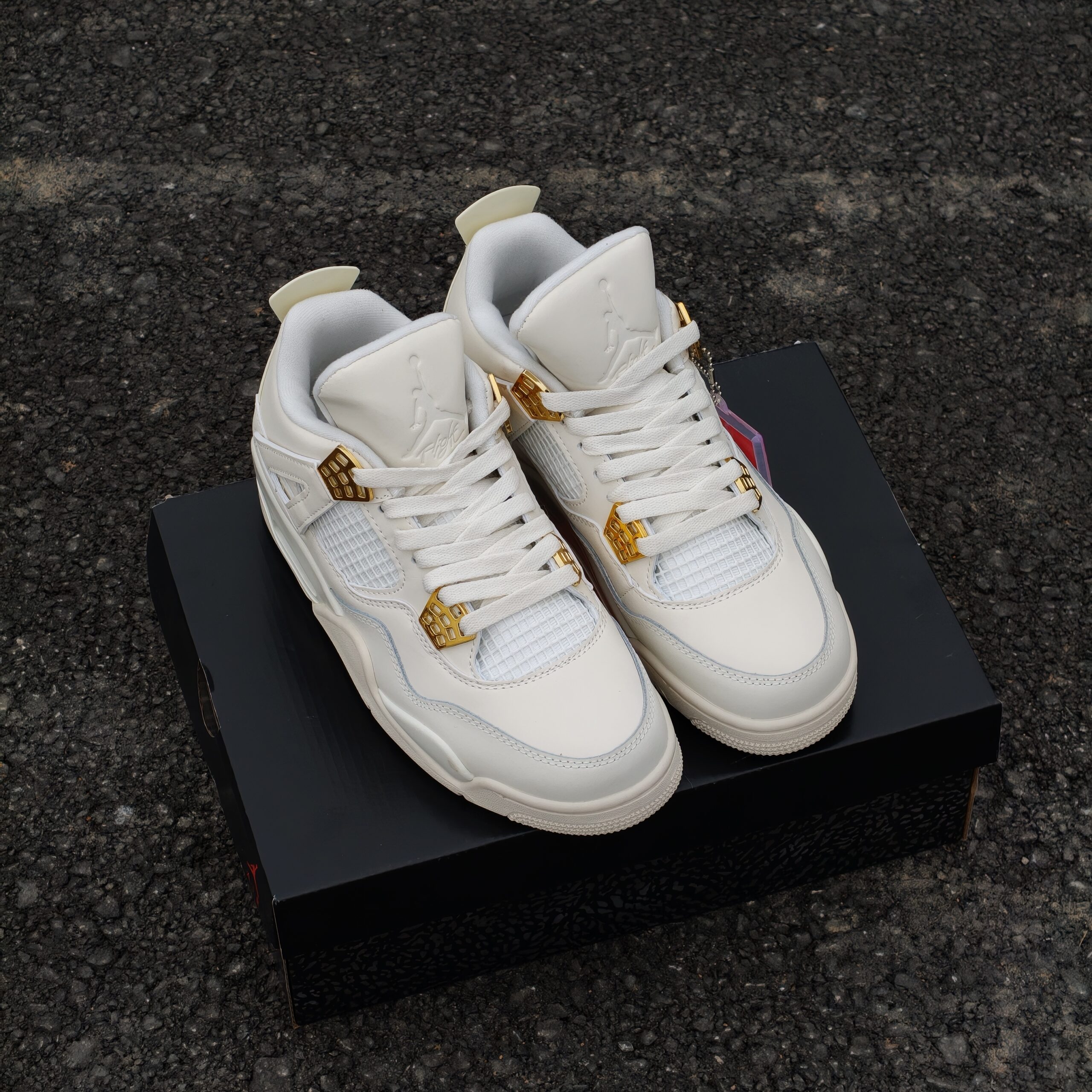 Giày Nike Air Jordan 4 Sail Metallic Gold - Ảnh 5