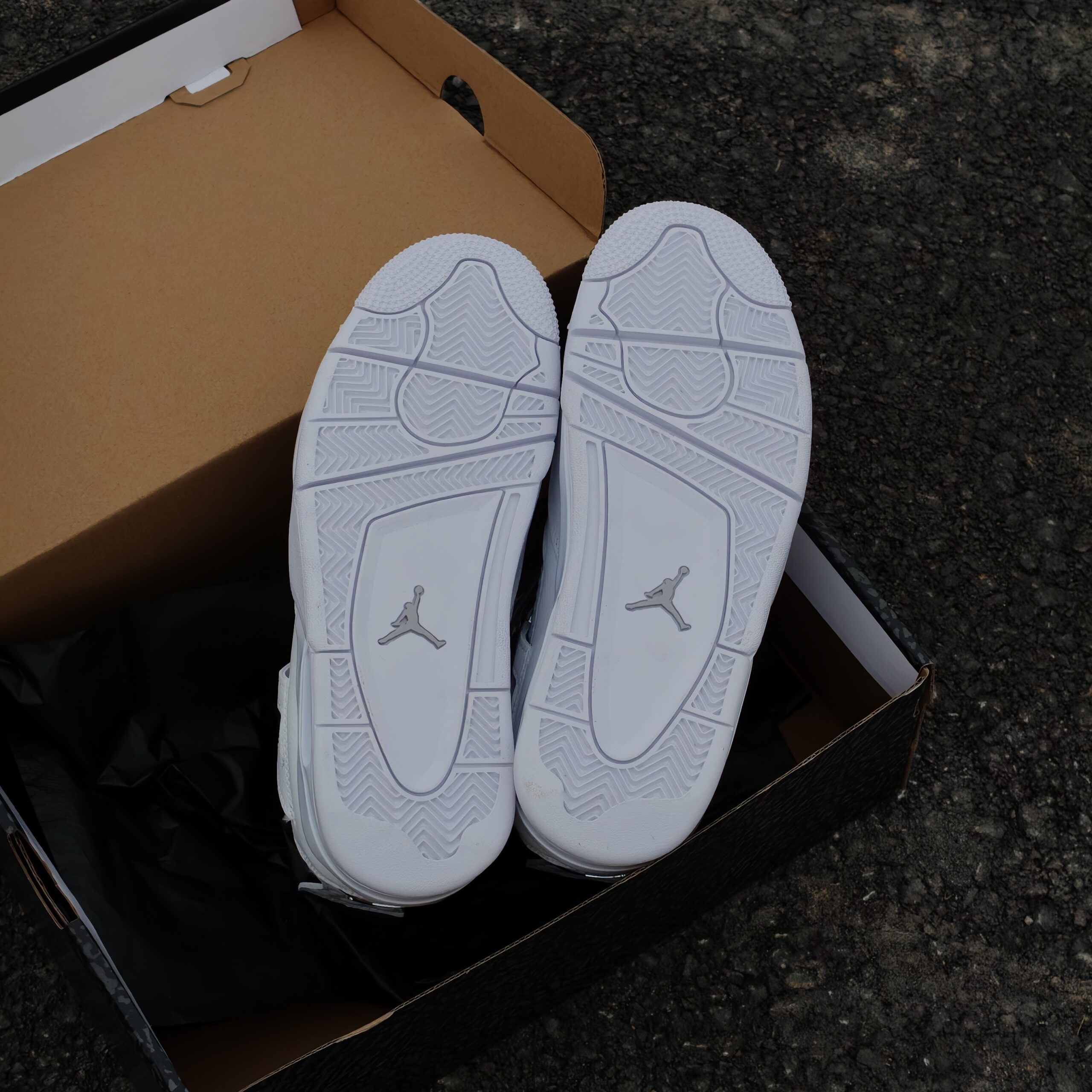 Giày Nike Air Jordan 4 Retro "Pure Money" - Koisneaker - Ảnh 2