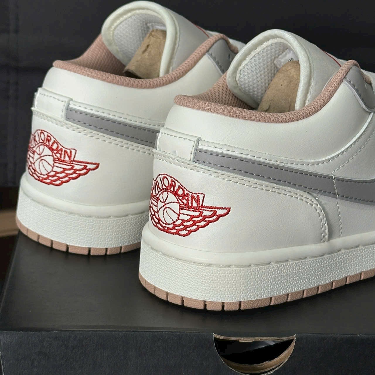 Giày Nike Air Jordan 1 Low Red College Grey - Koisneaker - Ảnh 4