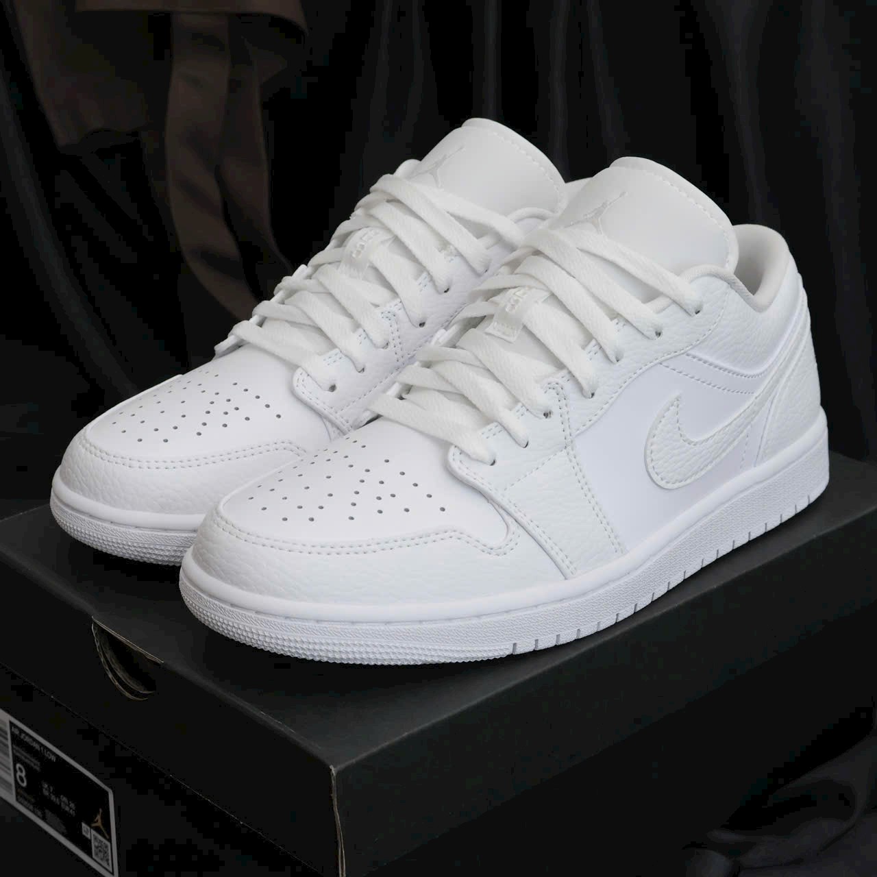 Giày Nike Air Jordan 1 Low màu Triple White, Trắng Full Thấp Cổ - KoiSneaker - Ảnh 2